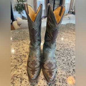 Turquoise and brown corral western Boots size 8 retail $261